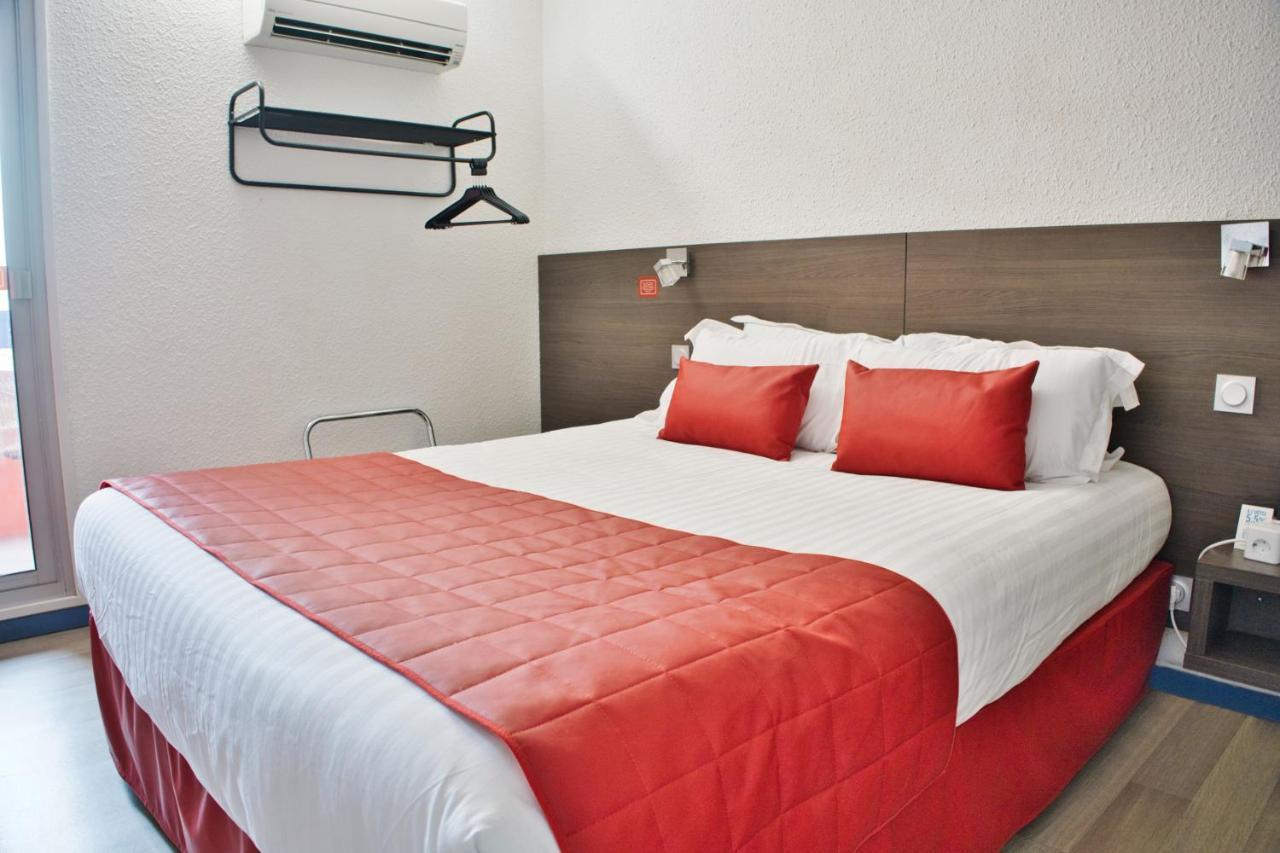 Cit'Hotel Des 2 Golfs Leucate Bagian luar foto