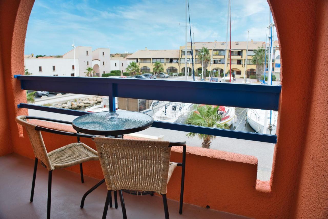 Cit'Hotel Des 2 Golfs Leucate Bagian luar foto