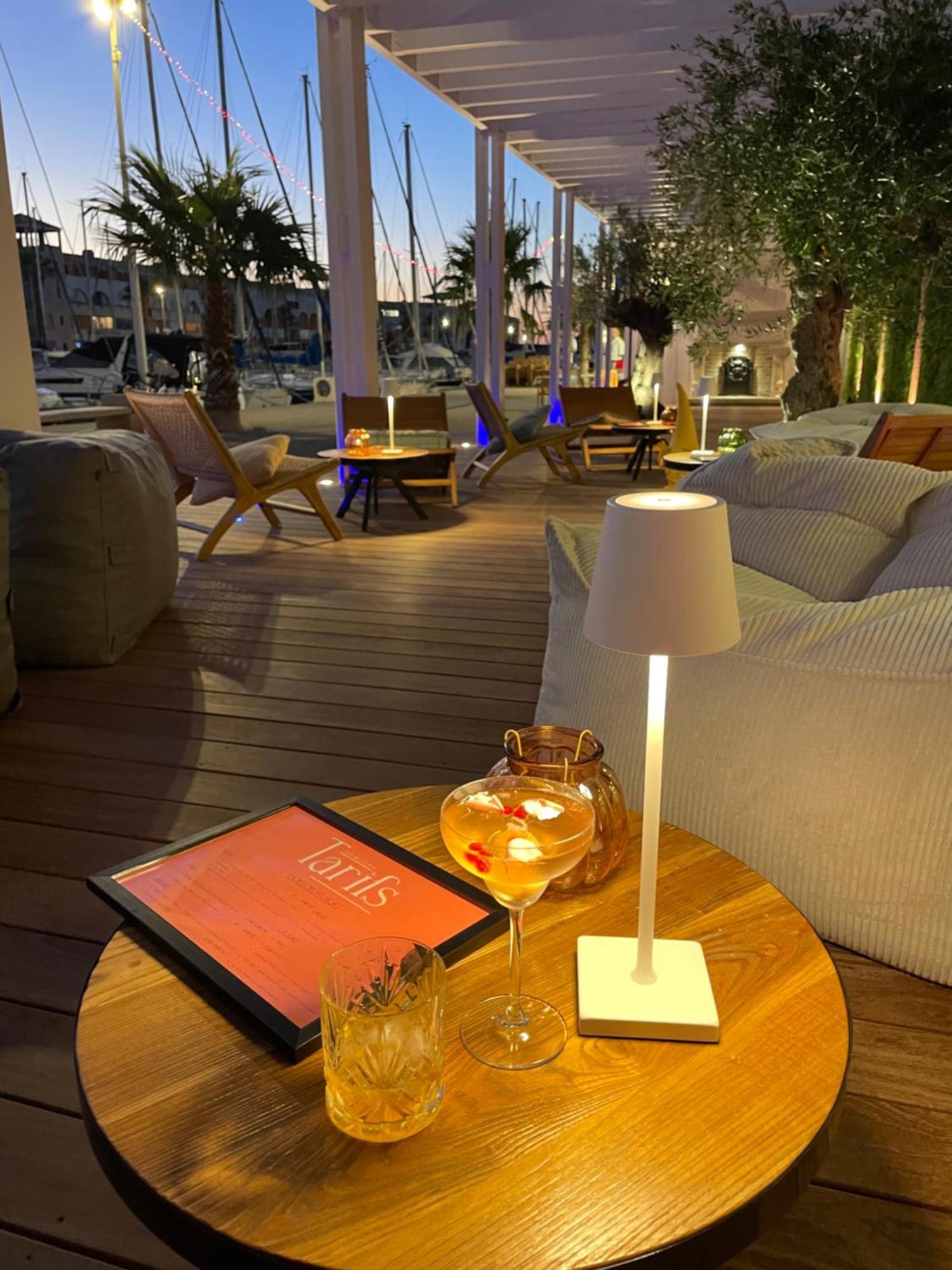 Cit'Hotel Des 2 Golfs Leucate Bagian luar foto