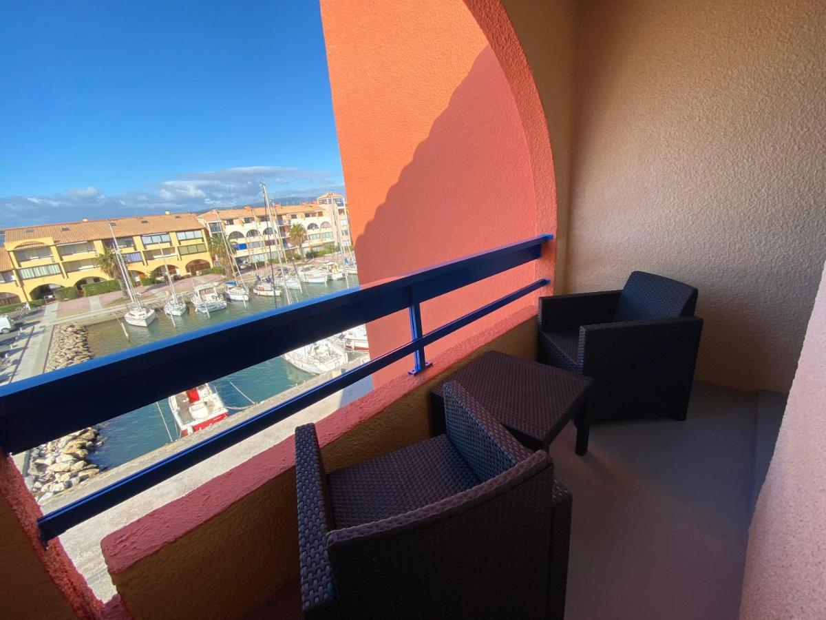 Cit'Hotel Des 2 Golfs Leucate Bagian luar foto